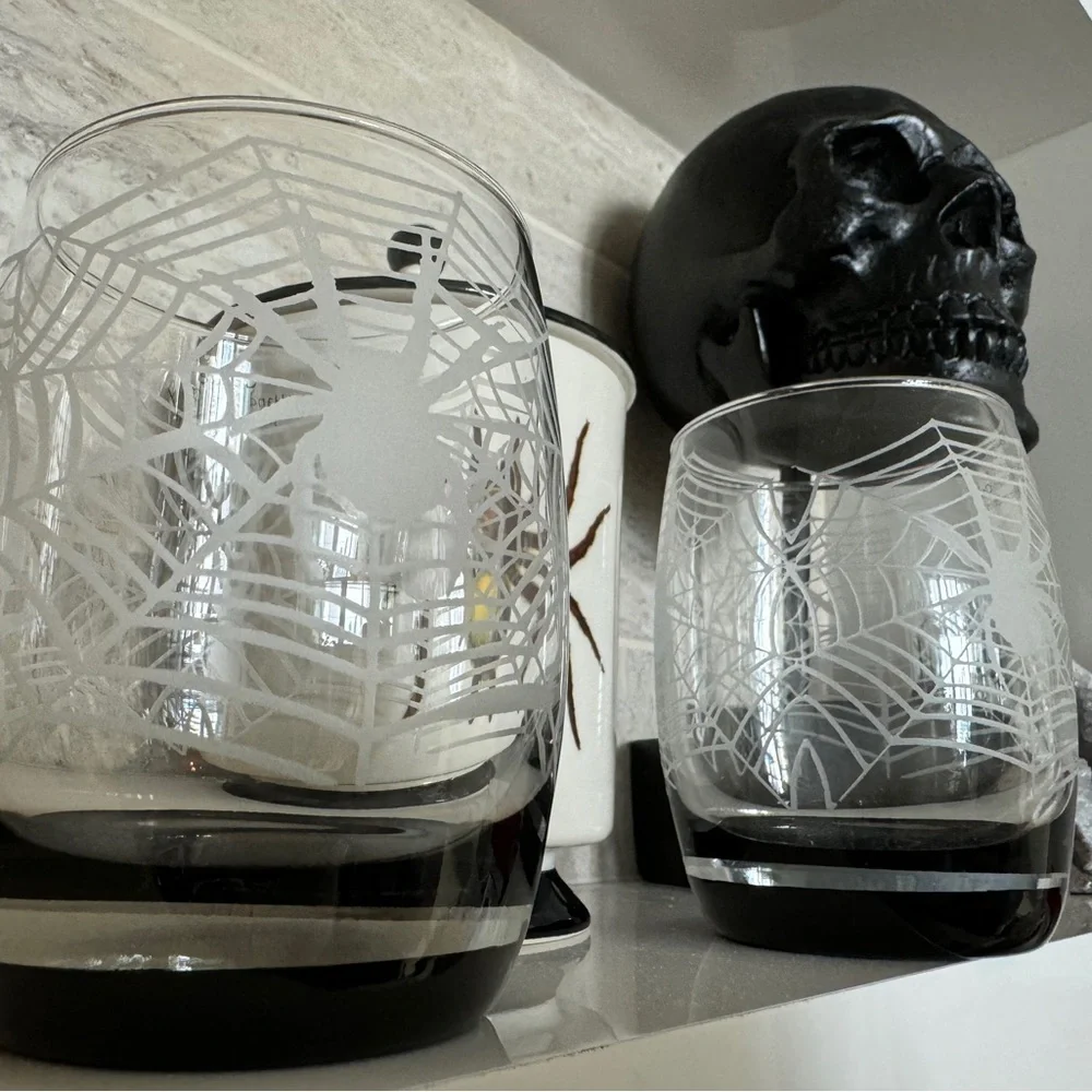 LAST ONE 🔥 Black‎ skull on stand